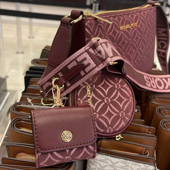 MICHAEL KORS Jet Set Travel Small Logo Jacquard Crossbody With Tech Attach - NWT - Picture 6 of 16